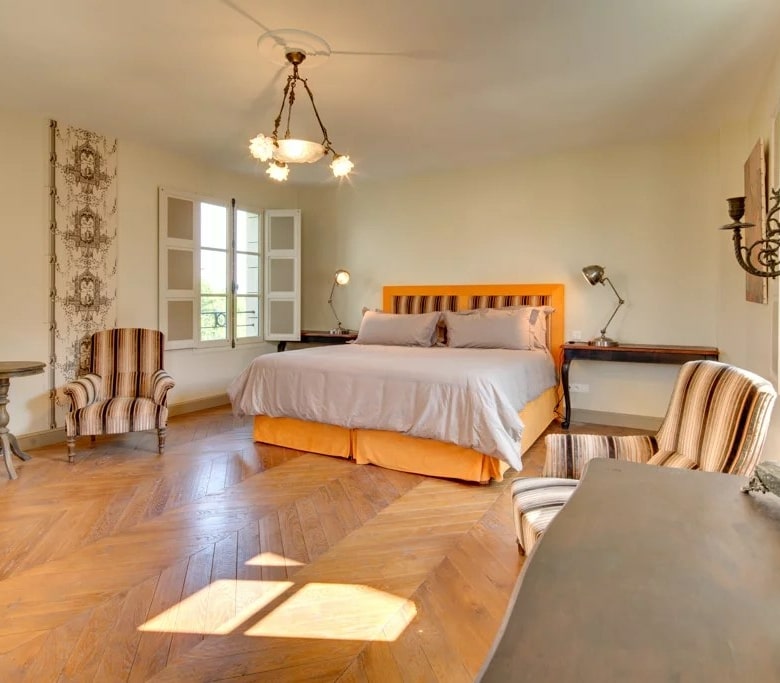 Chateau de Candes Full Estate